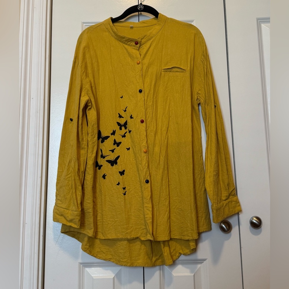 Mustard Yellow Button-Up Blouse – Women’s M – Colorful Buttons & Butterflies